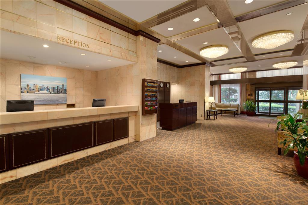 Coast Plaza Hotel And Suites 밴쿠버 내부 사진