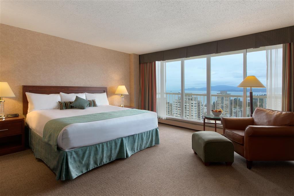 Coast Plaza Hotel And Suites 밴쿠버 객실 사진