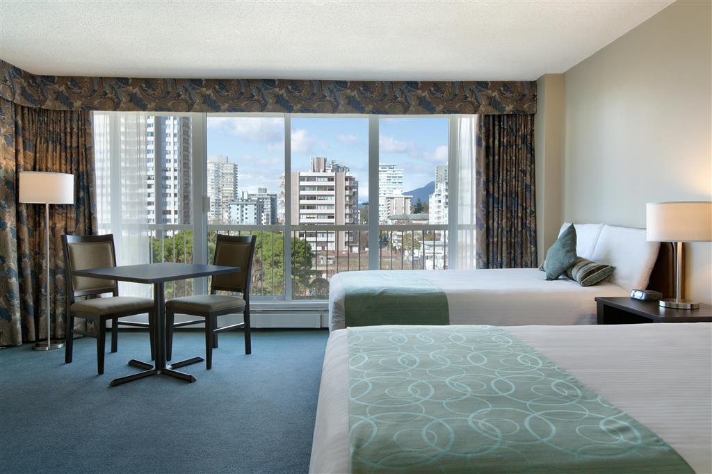 Coast Plaza Hotel And Suites 밴쿠버 객실 사진