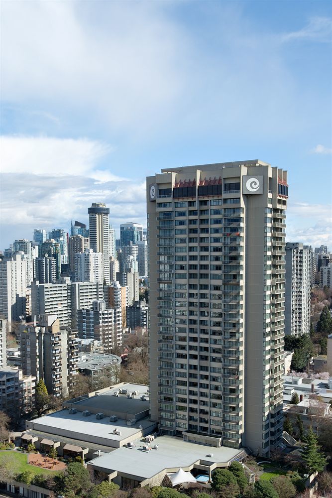 Coast Plaza Hotel And Suites 밴쿠버 외부 사진