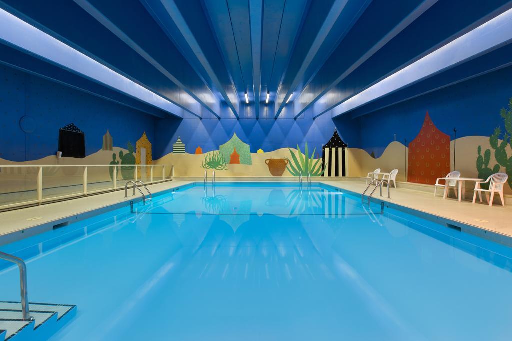 Coast Plaza Hotel And Suites 밴쿠버 외부 사진